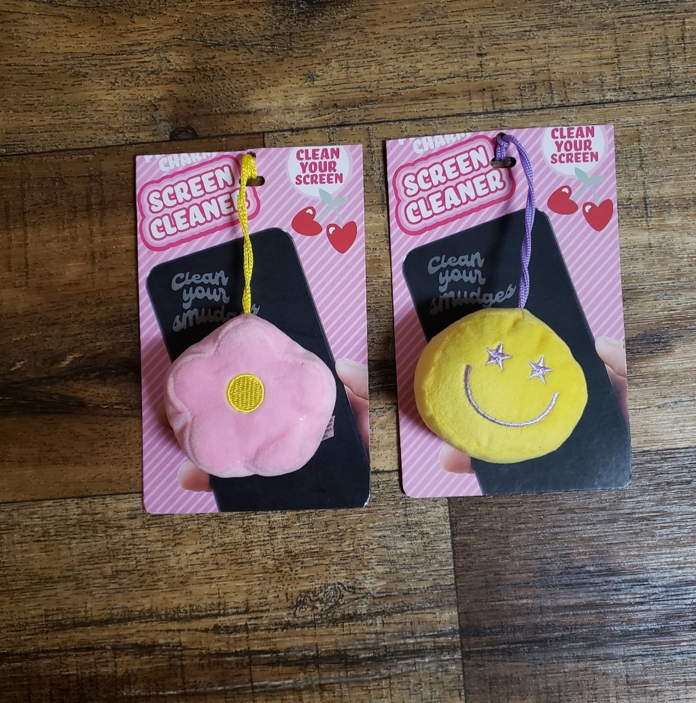 Flower and Smiley Cell Phone Screen Cleaner Set